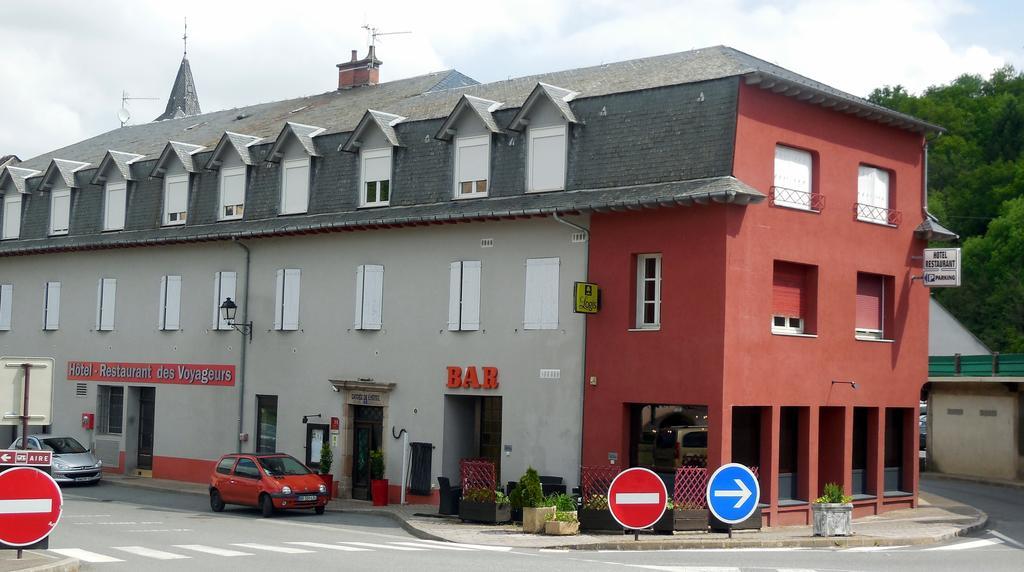 Logis Hotel Restaurant Des Voyageurs Pont-de-Salars Dış mekan fotoğraf