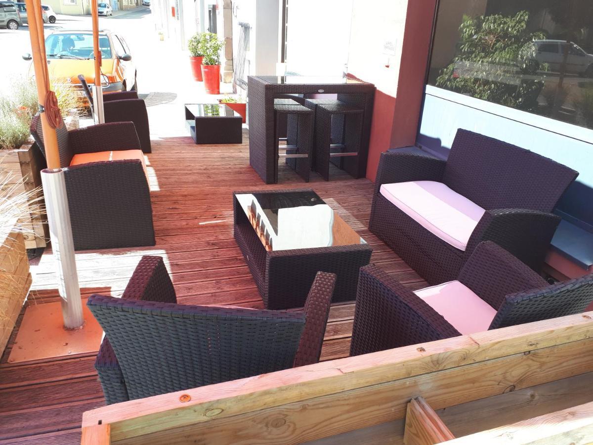 Logis Hotel Restaurant Des Voyageurs Pont-de-Salars Dış mekan fotoğraf