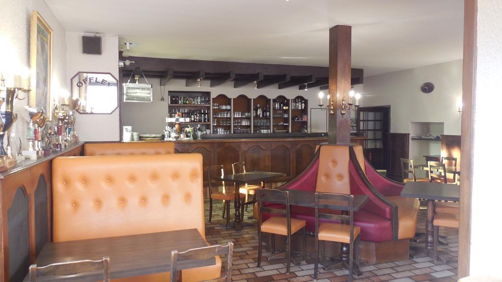 Logis Hotel Restaurant Des Voyageurs Pont-de-Salars Dış mekan fotoğraf