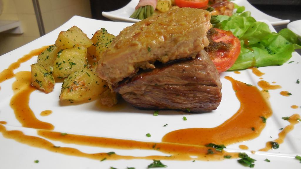 Logis Hotel Restaurant Des Voyageurs Pont-de-Salars Dış mekan fotoğraf