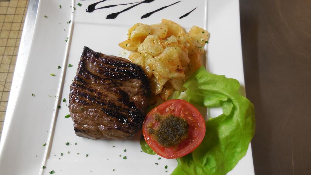 Logis Hotel Restaurant Des Voyageurs Pont-de-Salars Dış mekan fotoğraf