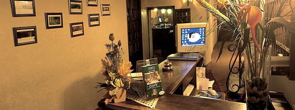 Logis Hotel Restaurant Des Voyageurs Pont-de-Salars Dış mekan fotoğraf