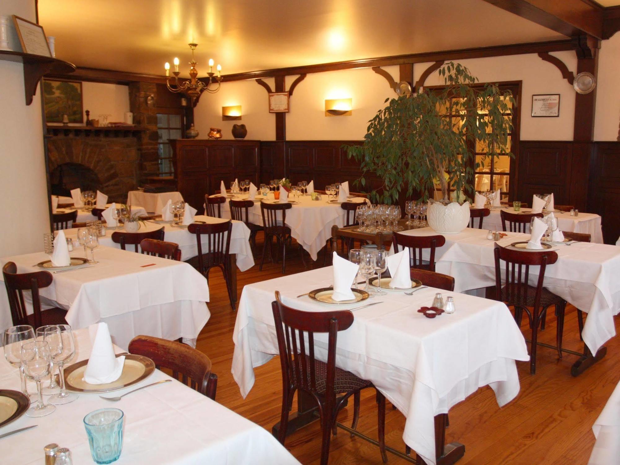 Logis Hotel Restaurant Des Voyageurs Pont-de-Salars Dış mekan fotoğraf
